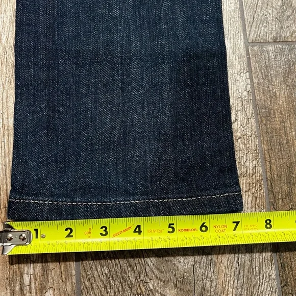 Miss Me Jeans Straight Embellished Fleur-De-Lis Dark Wash Size 27, never worn. - Picture 4 of 7